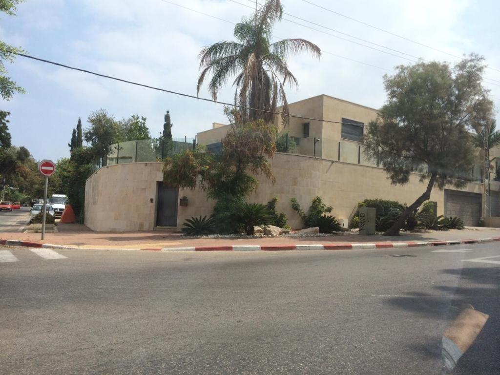 Last Minute Herzliya Luaran gambar